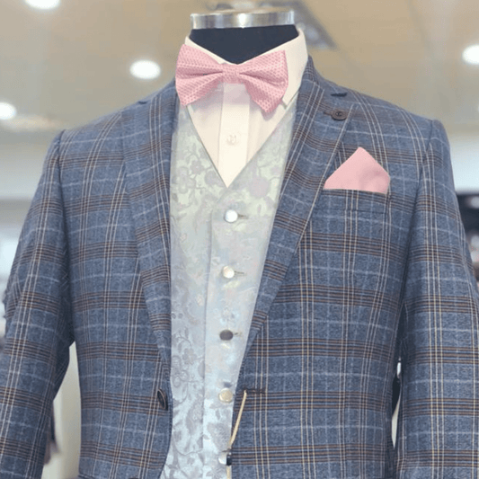 Oscar banks mens 3 piece slim fitted suit.