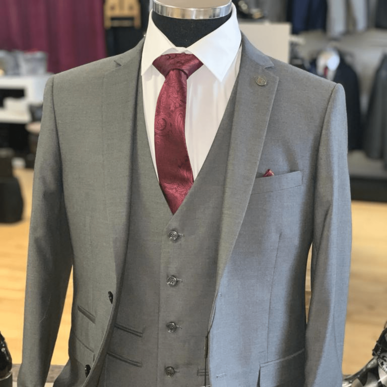 Paul Andrews 3 Piece fitted suit, slim fit. Tailoring service available